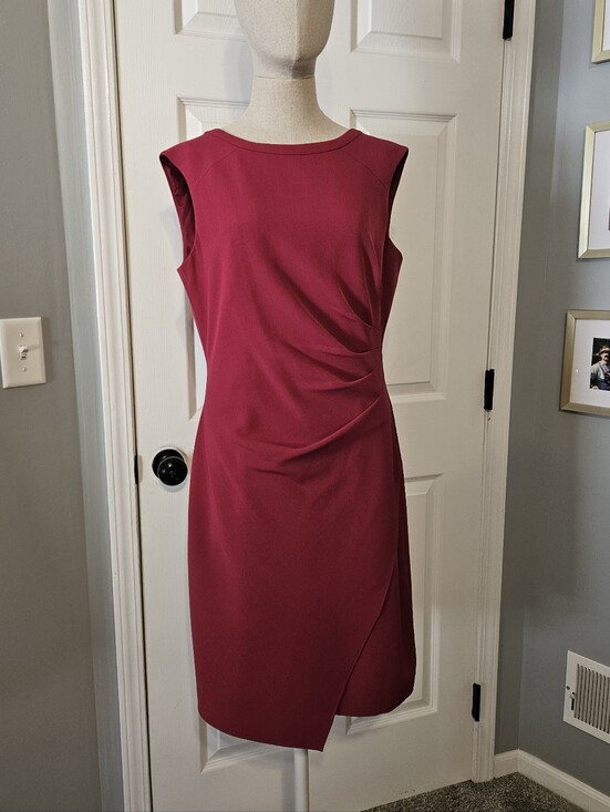 White House Black Market Dresses & Skirts - White House Black Market Sleeveless Wine Sheath Dress